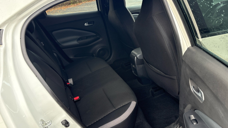 Nissan Juke 1.0 DiG-T N-Connecta 5dr Petrol Hatchback